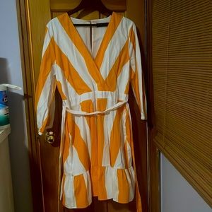 I am sale a dress